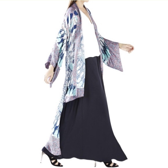 BCBG Tildie Kimono - Picture 2 of 11